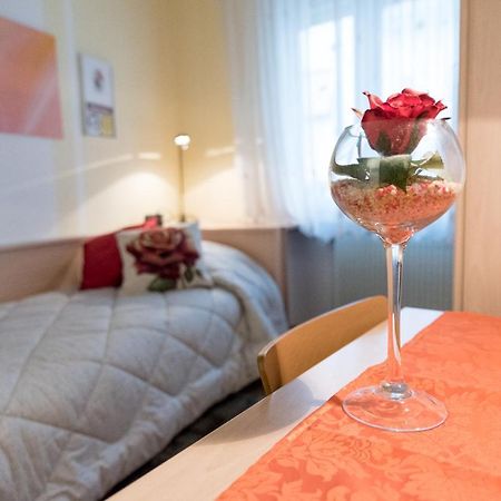 Bed & Breakfast Delle Rose โกเนลยาโน ภายนอก รูปภาพ